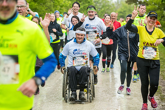 10.000 registrierte Läufer nahmen am 07.05.2017 in München am Wings for Life World Run teil. Weltweit findet der Charity-Lauf mit über 155.288 Teilnehmern in 25 Ländern statt. 100% der Startgelder kommen der Stiftung Wings for Life zu gute, die sich in der Rückenmarksforschung engagiert. Foto: Marc Müller